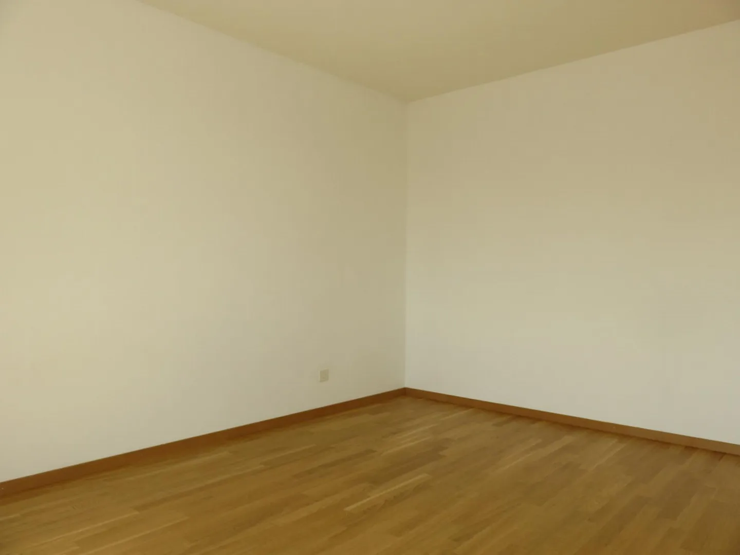 Appartamento 2.5 locali in una posizione tranquilla nel quartiere Hätschen - Foto 7 di 11