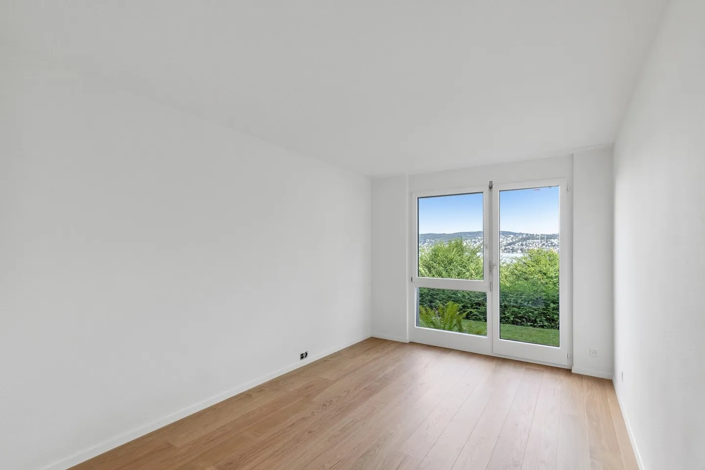 Appartamento di lusso con giardino vicino al lago con terrazze incantevoli e circondario - Foto 5 di 10