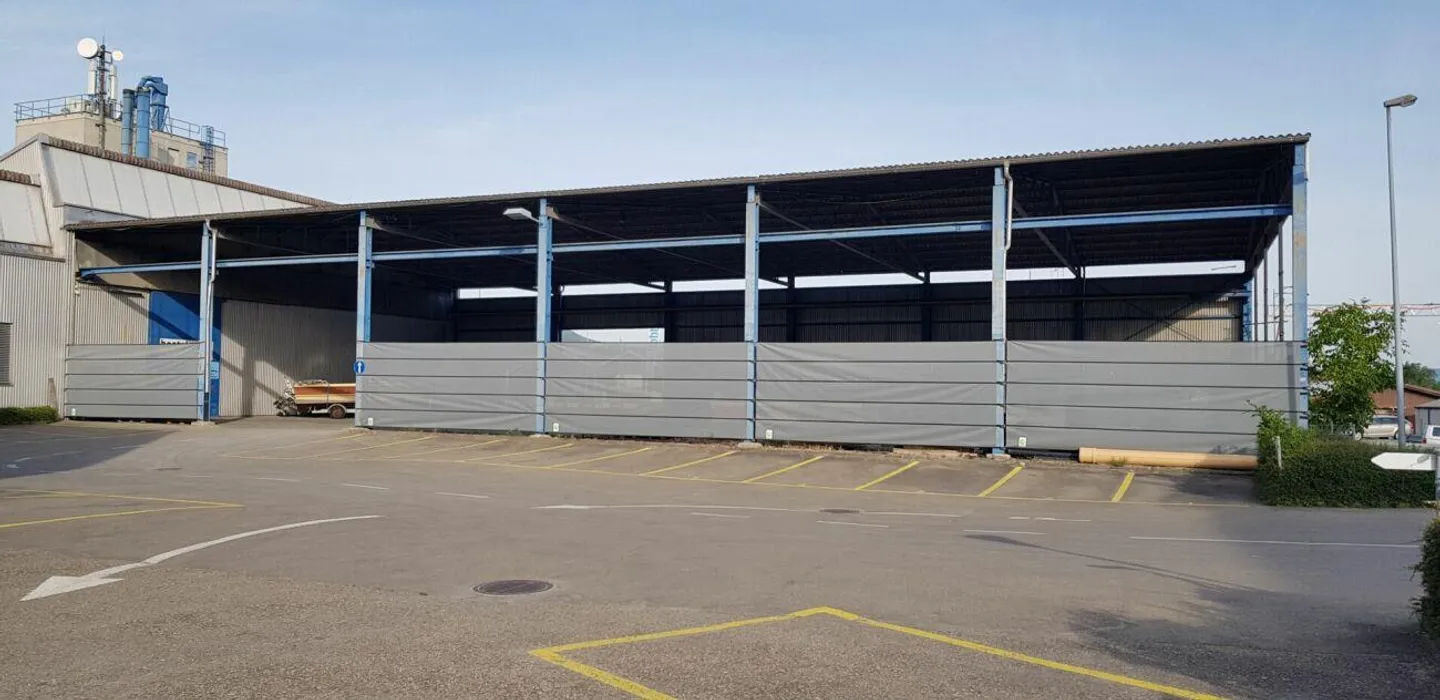 Aussenparkplatz für Ihr Fahrzeug - Foto 2 von 2