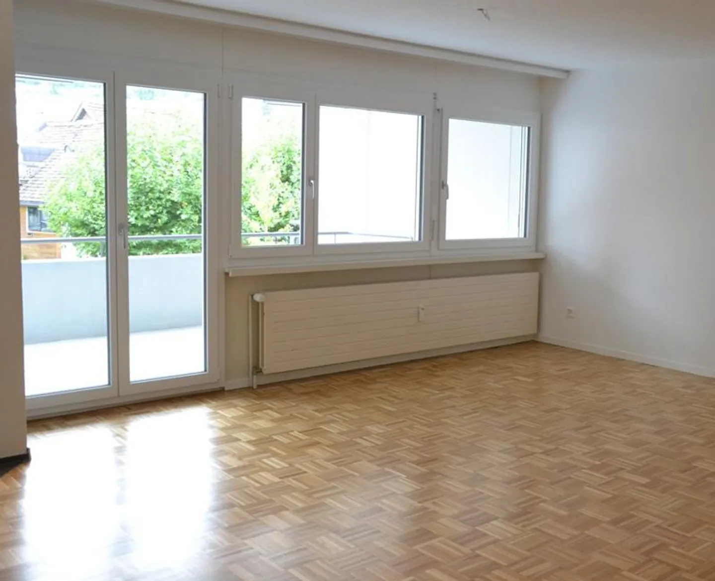 Charmante Wohnung in Adliswil - Foto 2 von 8