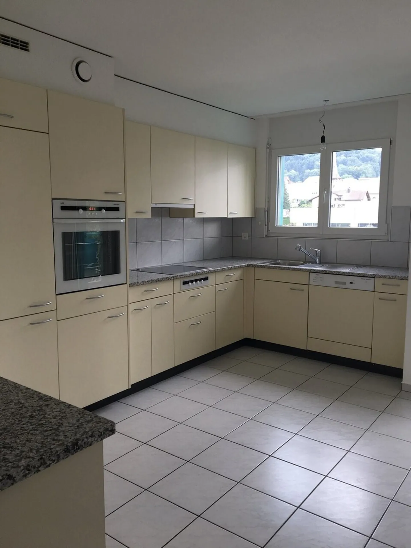 Appartement à louer - Photo 2 sur 9