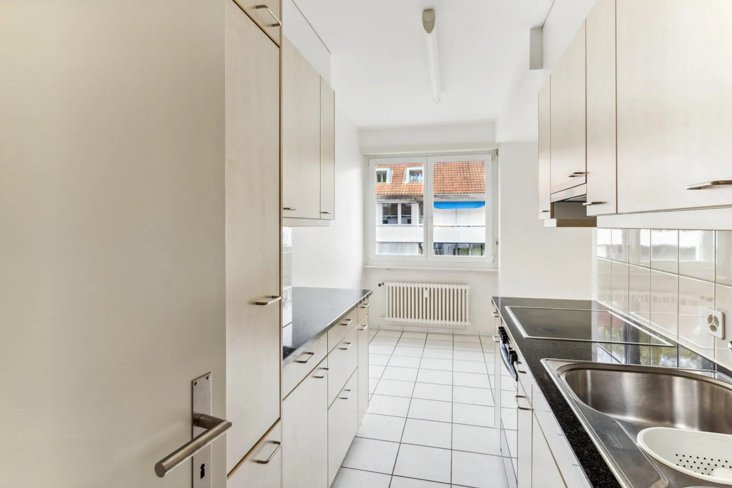 Ampio appartamento con 3 camere a Riehen - Foto 4 di 9