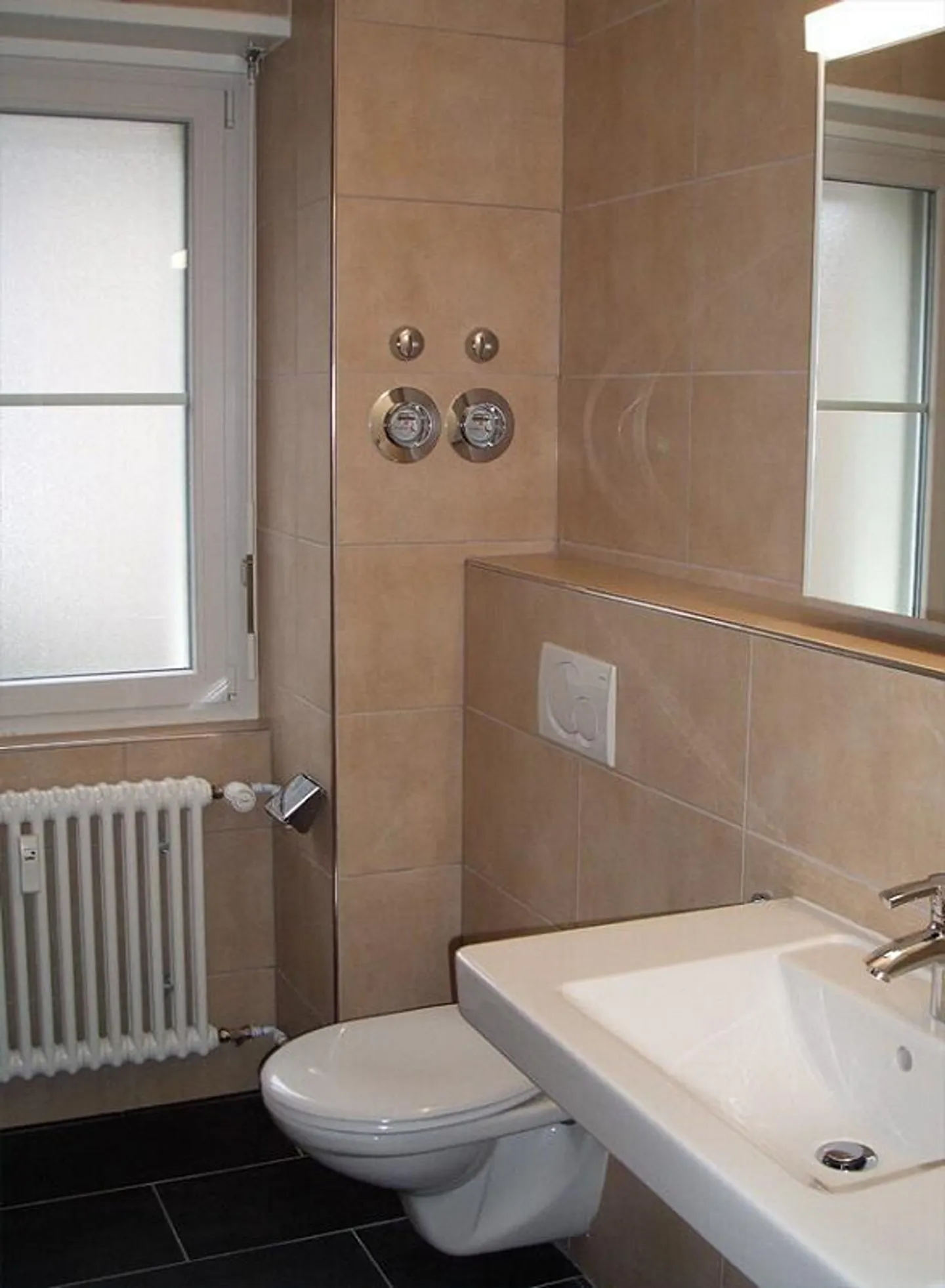 ***2.5-room apartment***80m2***in a quiet neighborhood street*** - Photo 6 of 8