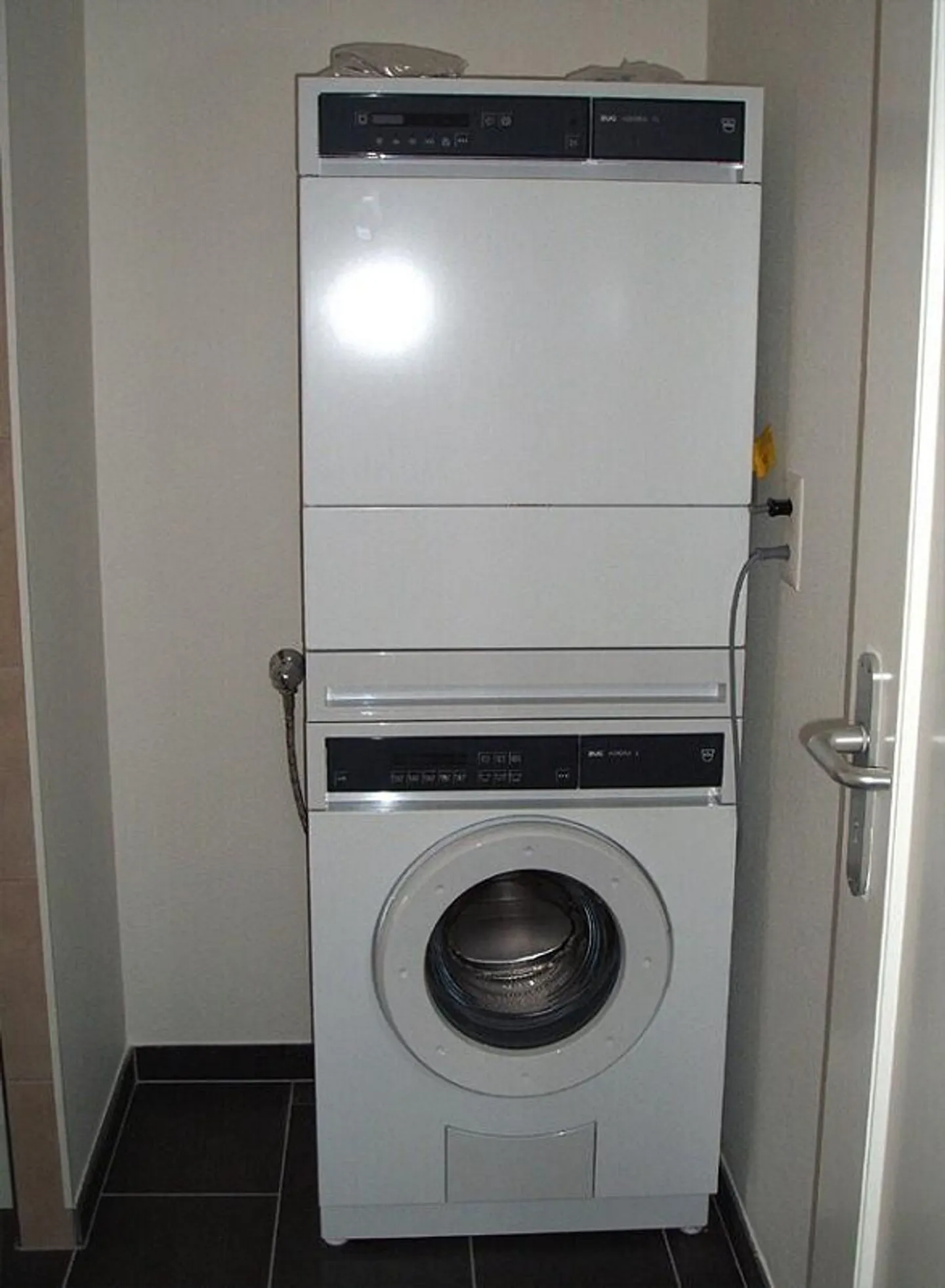 ***2.5-room apartment***80m2***in a quiet neighborhood street*** - Photo 8 of 8