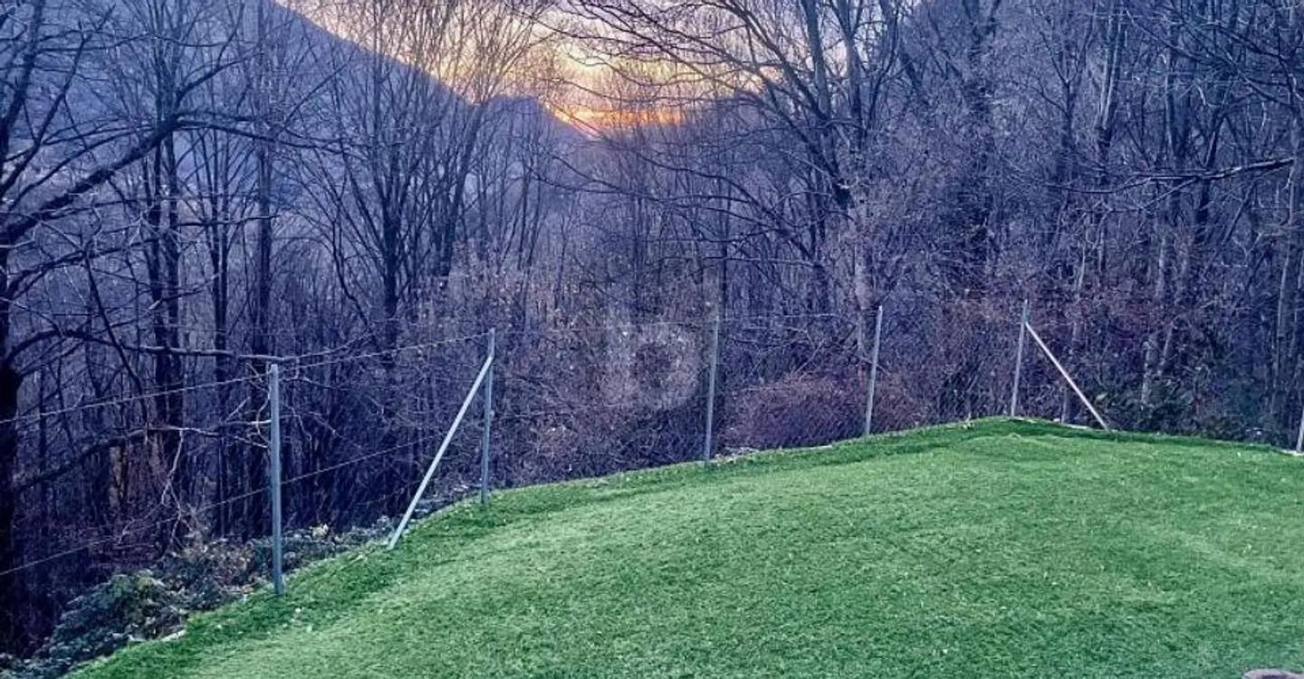 Calm and View of the Valley - Photo 2 of 4