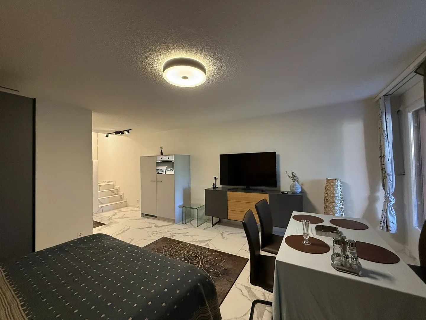 Appartamento Studio Elegante vicino al Centro di Zurigo | Completamente Arredato - Foto 2 di 13
