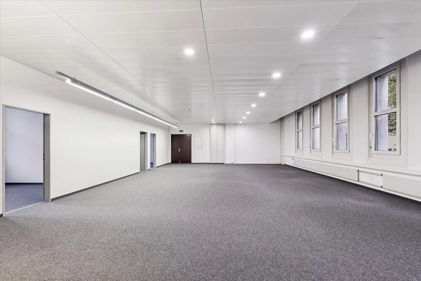 Spazio ufficio luminoso - 175 m² pronto per essere abitato - Foto 4 di 7