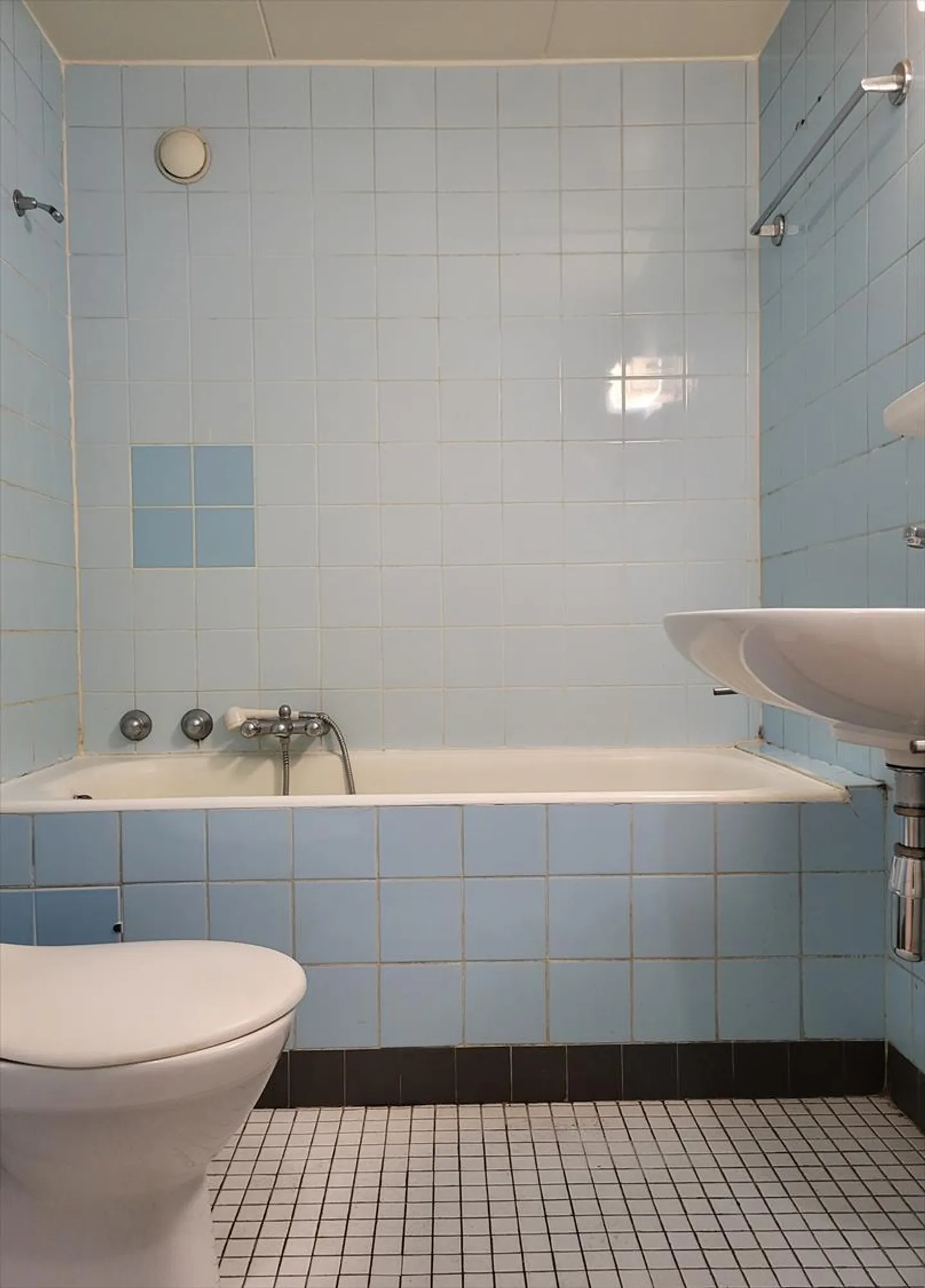 Studio à Plainpalais - Photo 7 sur 9