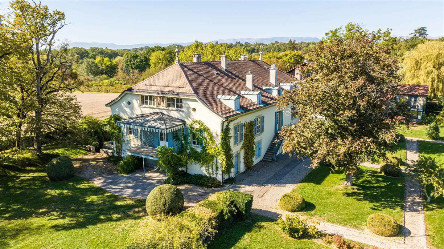 Herrenhaus in Vandouvres auf einem Grundstück von über 10.000 m2 - Foto 1 von 7
