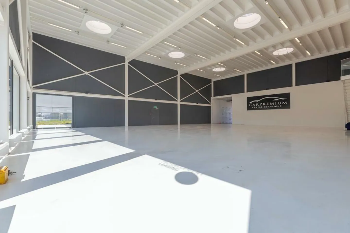 Avenches, in vendita, superficie commerciale e depositi di 964,5 m2 - Foto 3 di 10
