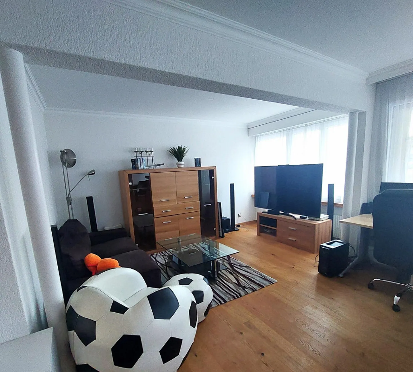Outer Schosshalde attractive 3.5-room apartment on the 1st floor with balcony - Photo 6 of 12