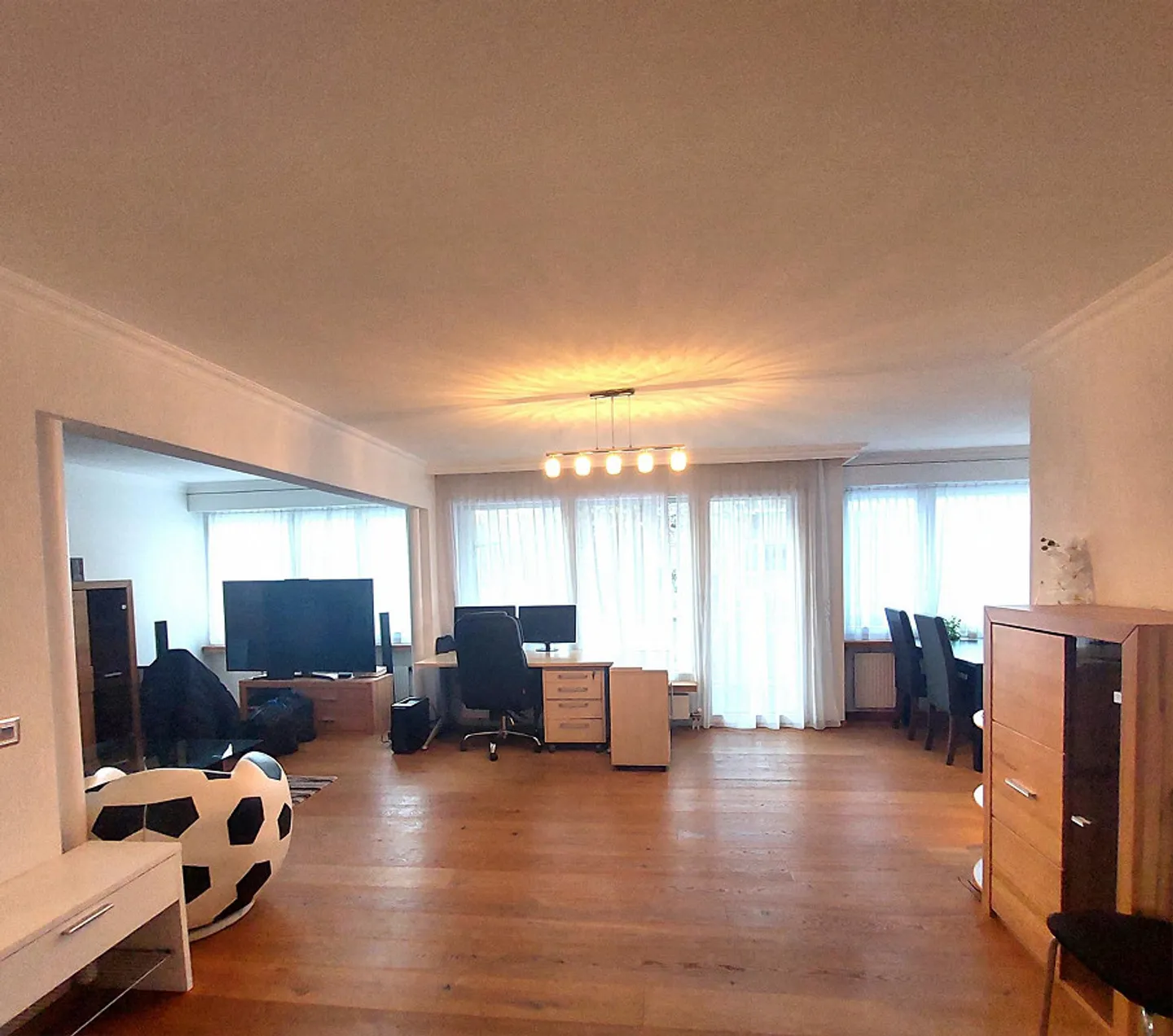 Outer Schosshalde attractive 3.5-room apartment on the 1st floor with balcony - Photo 7 of 12