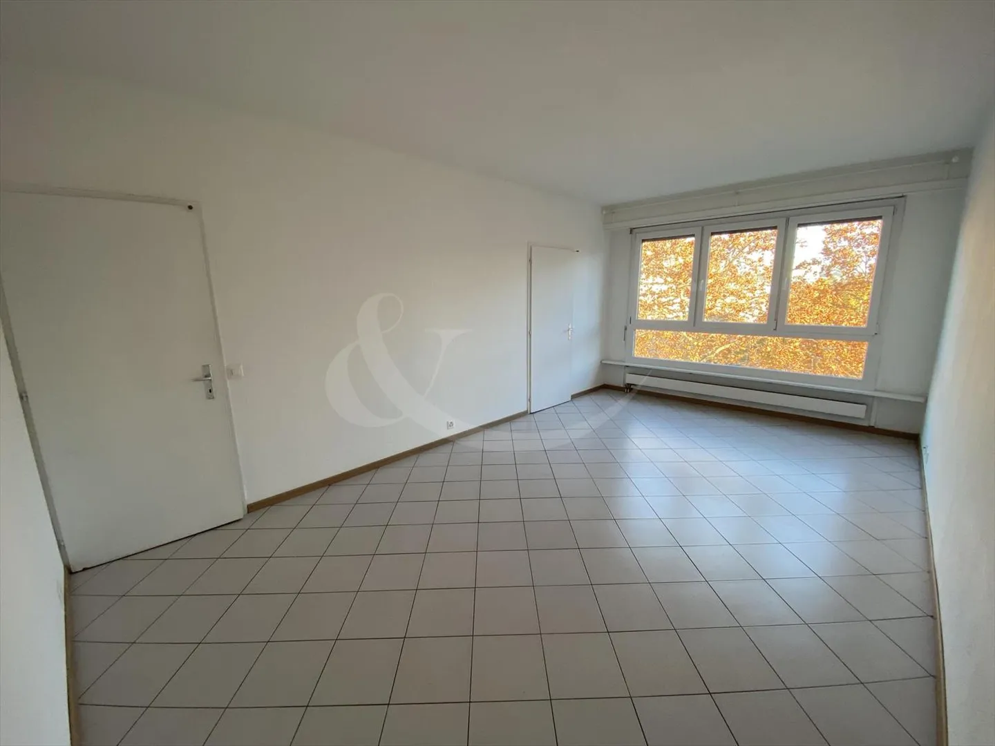 Appartamento affascinante idealmente situato, perfetto per gli investitori - Foto 1 di 5