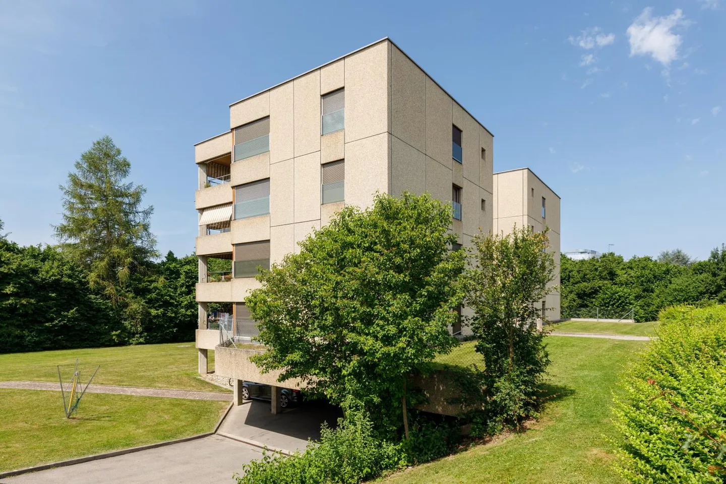 Place de Parking dans Quartier Verdoyant - Photo 4 sur 4