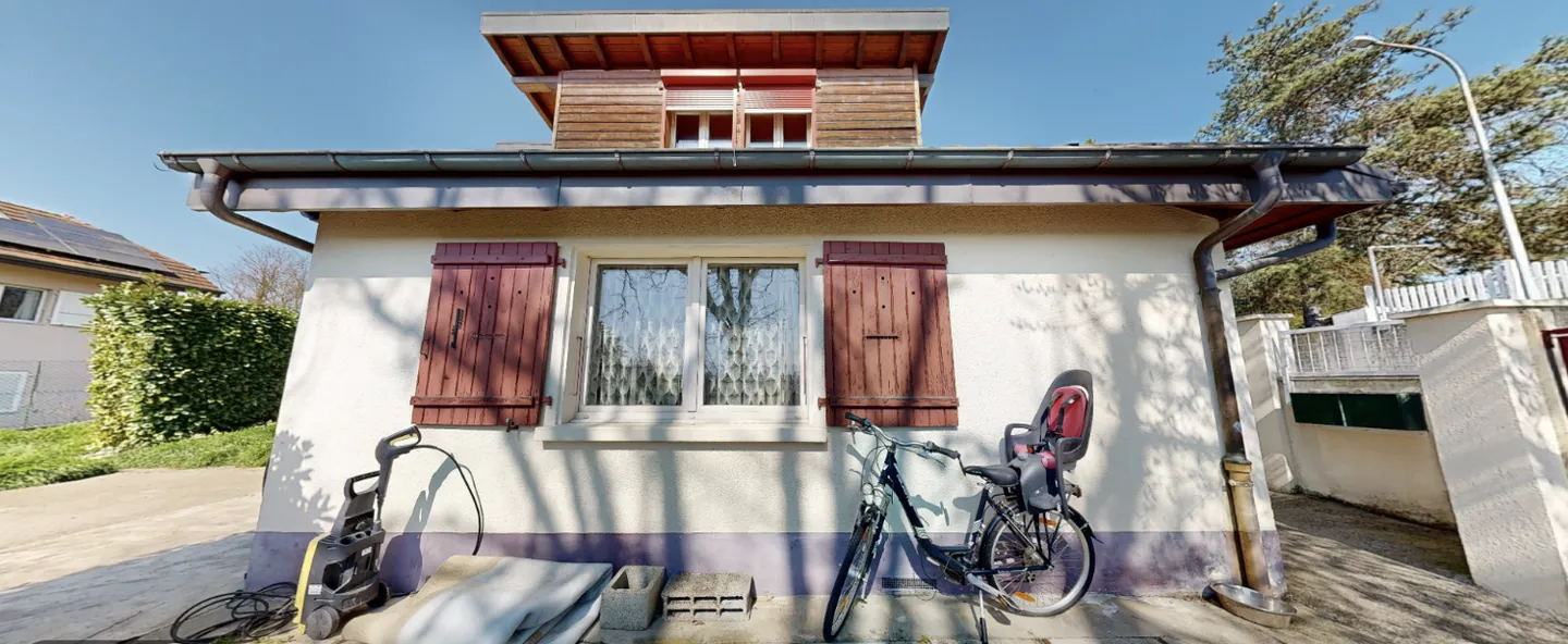 Casa residenziale con 3 camere da letto e 1 ufficio - Foto 1 di 9