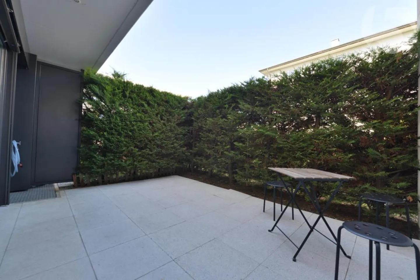Studio mit großer Terrasse in einem ruhigen Wohnviertel - Foto 2 di 7