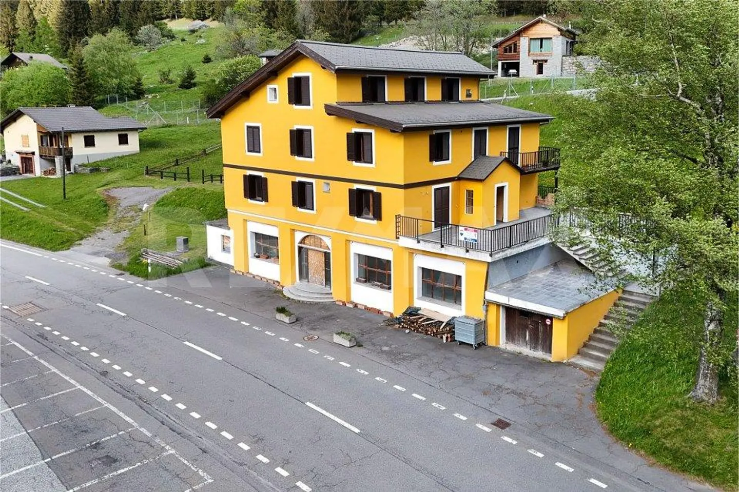 Ancien restaurant/hôtel avec un grand potentiel à Pian San Giacomo - Photo 1 sur 13