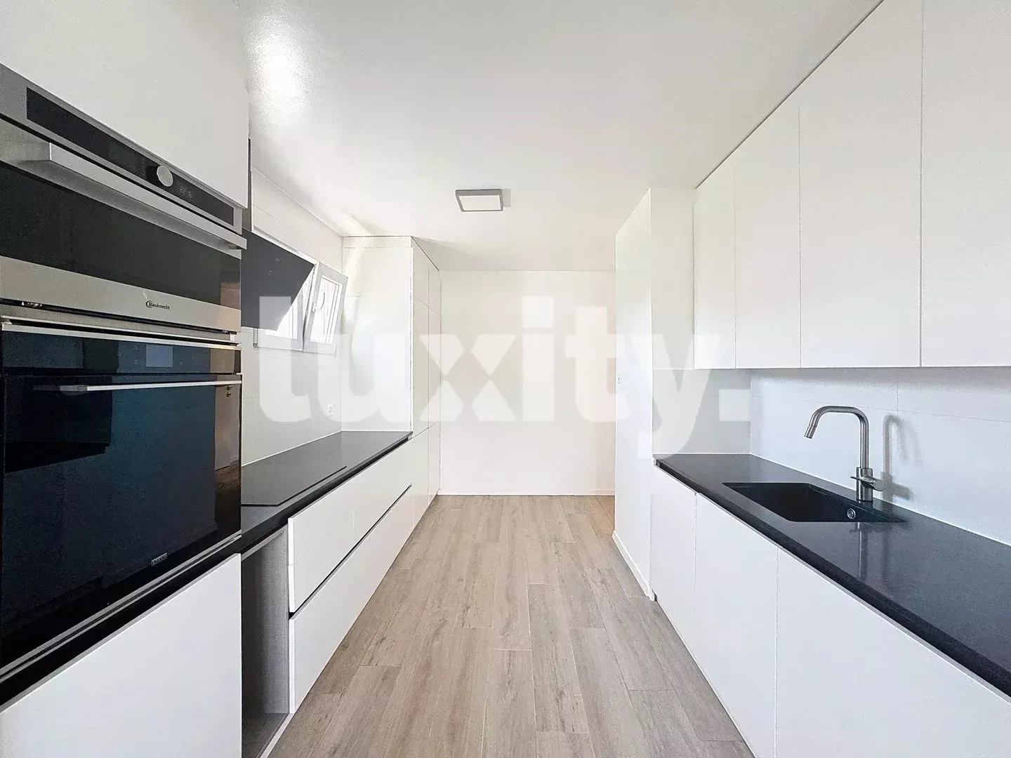 Wunderschöne Wohnung mit privatem Garten - Foto 2 von 5