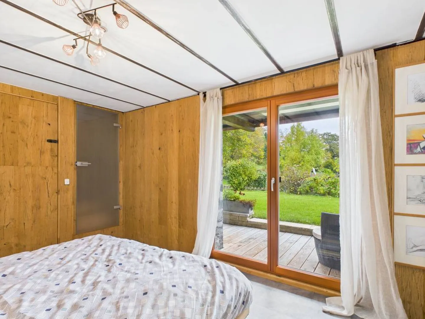 Chalet Incantevole in Posizione Tranquilla con Comfort Moderno - Foto 7 di 13