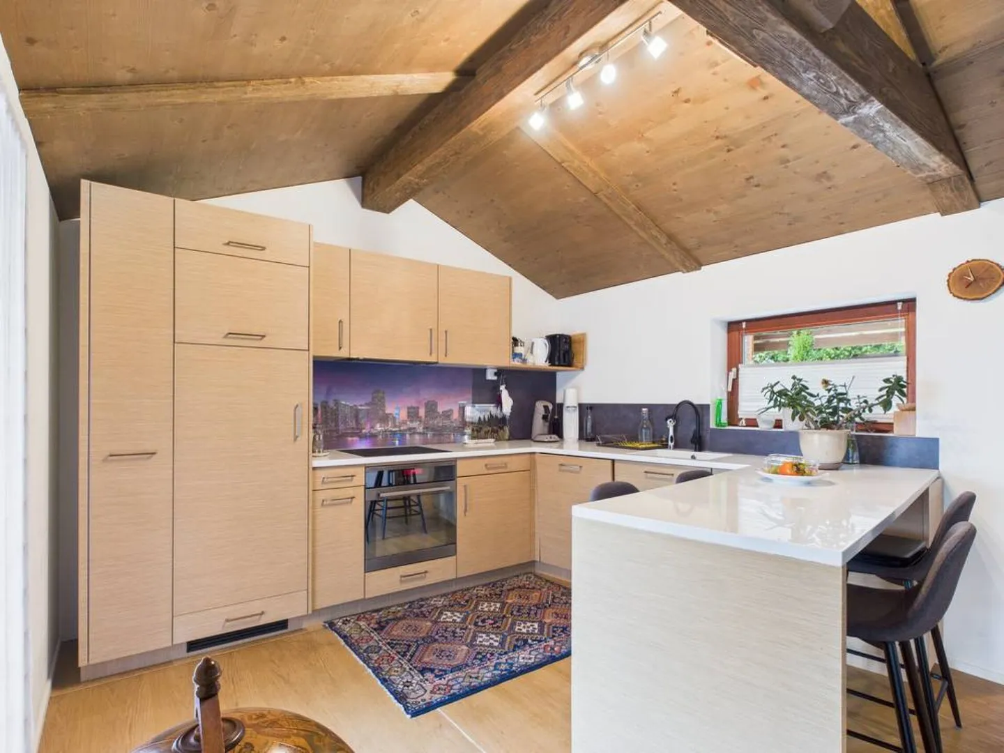 Chalet Incantevole in Posizione Tranquilla con Comfort Moderno - Foto 6 di 13