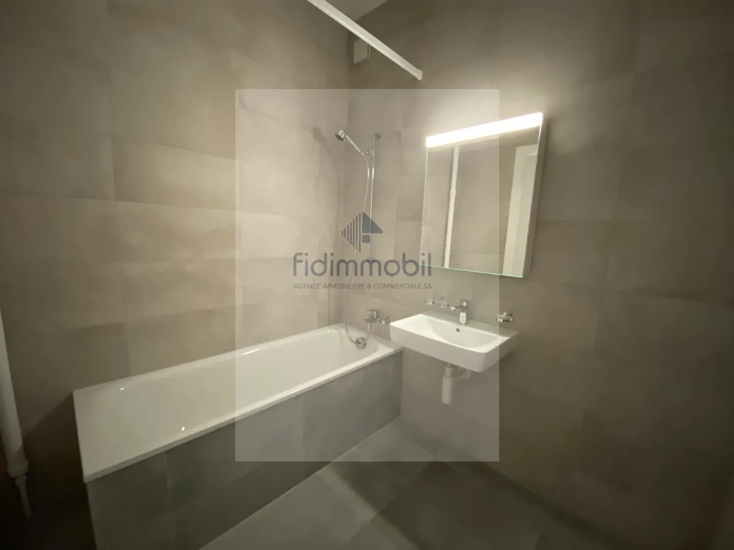 Charming 3-Room Apartment - Photo 7 of 9