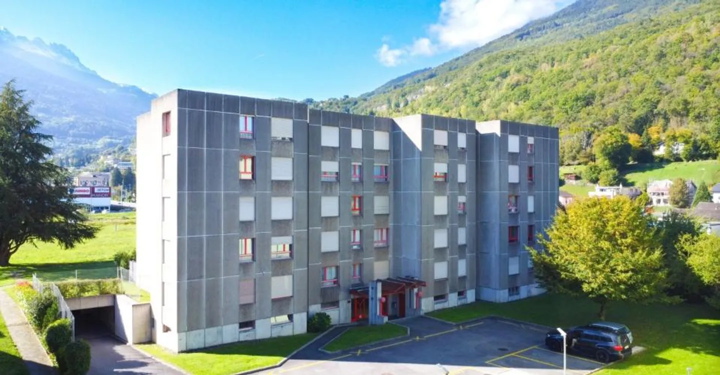 5.5 Room Apartment in Monthey - Photo 5 of 12