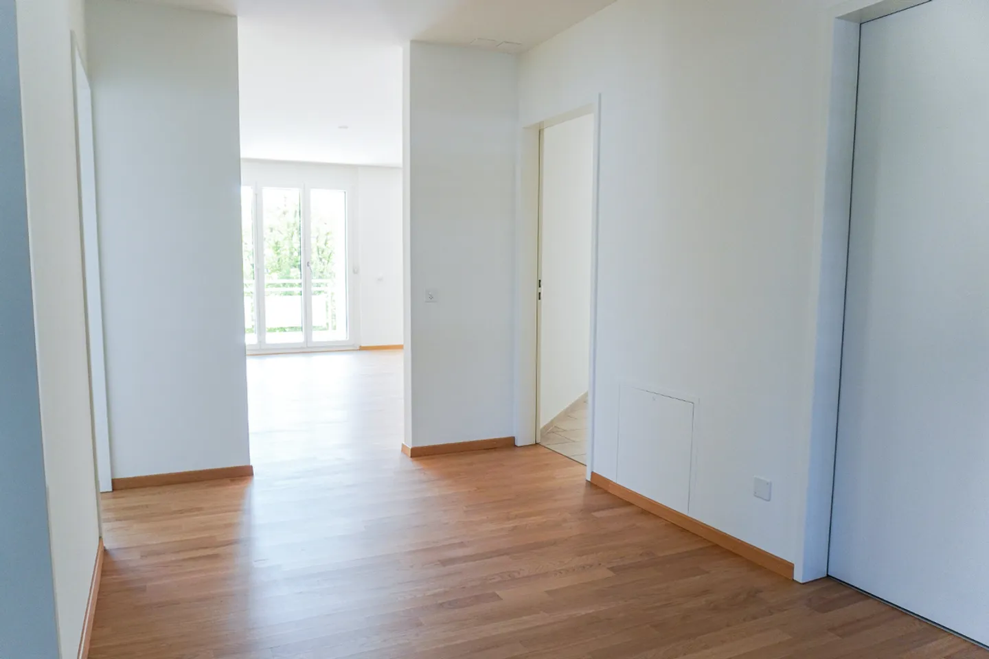 Appartement solide de 4,5 pièces recherche des locataires calmes - Photo 4 sur 17