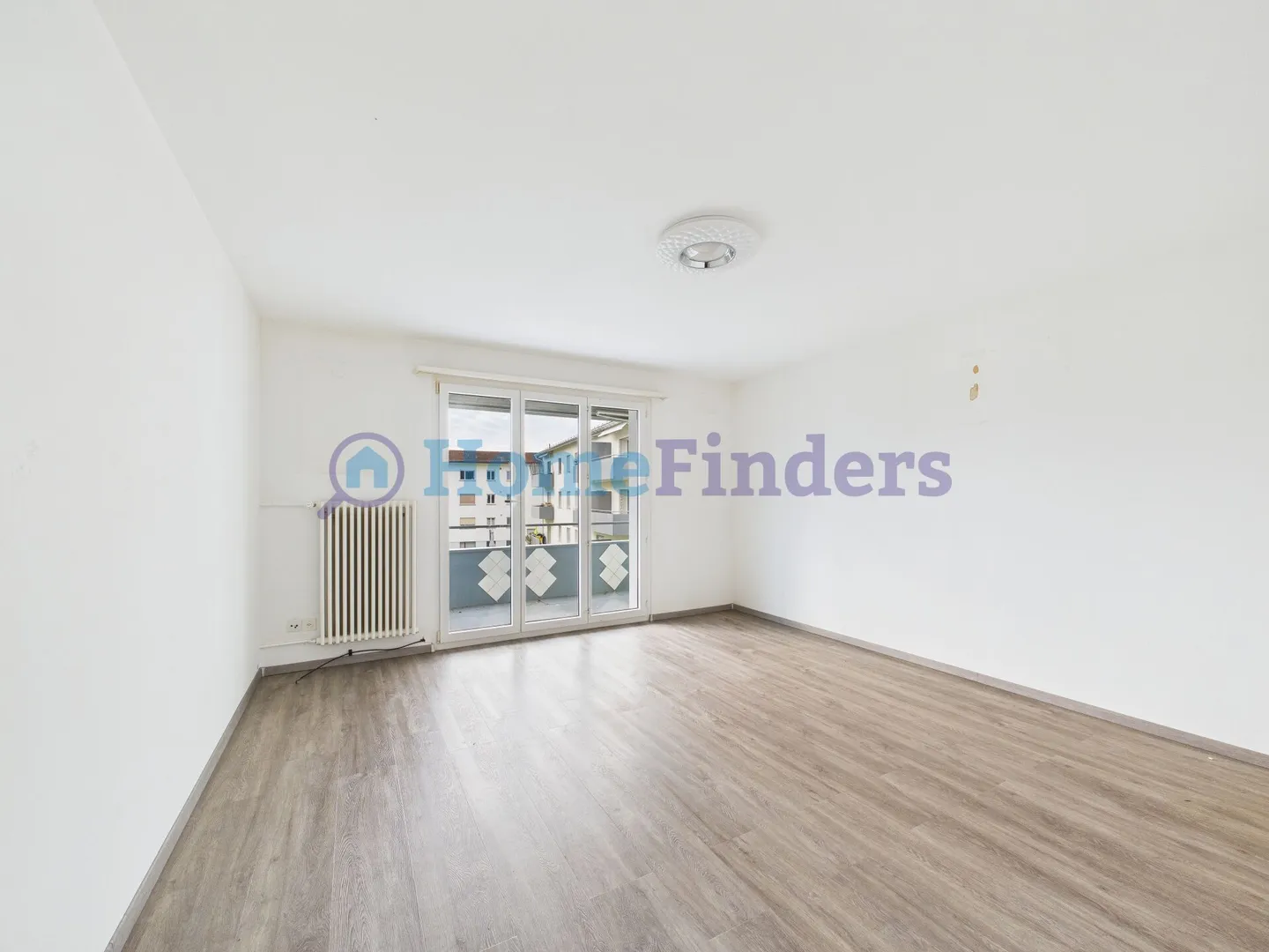 PREISHIT! ZENTRALE LAGE MIT ATTRAKTIVER INVESTITIONSGELEGENHEIT! - Foto 2 von 7