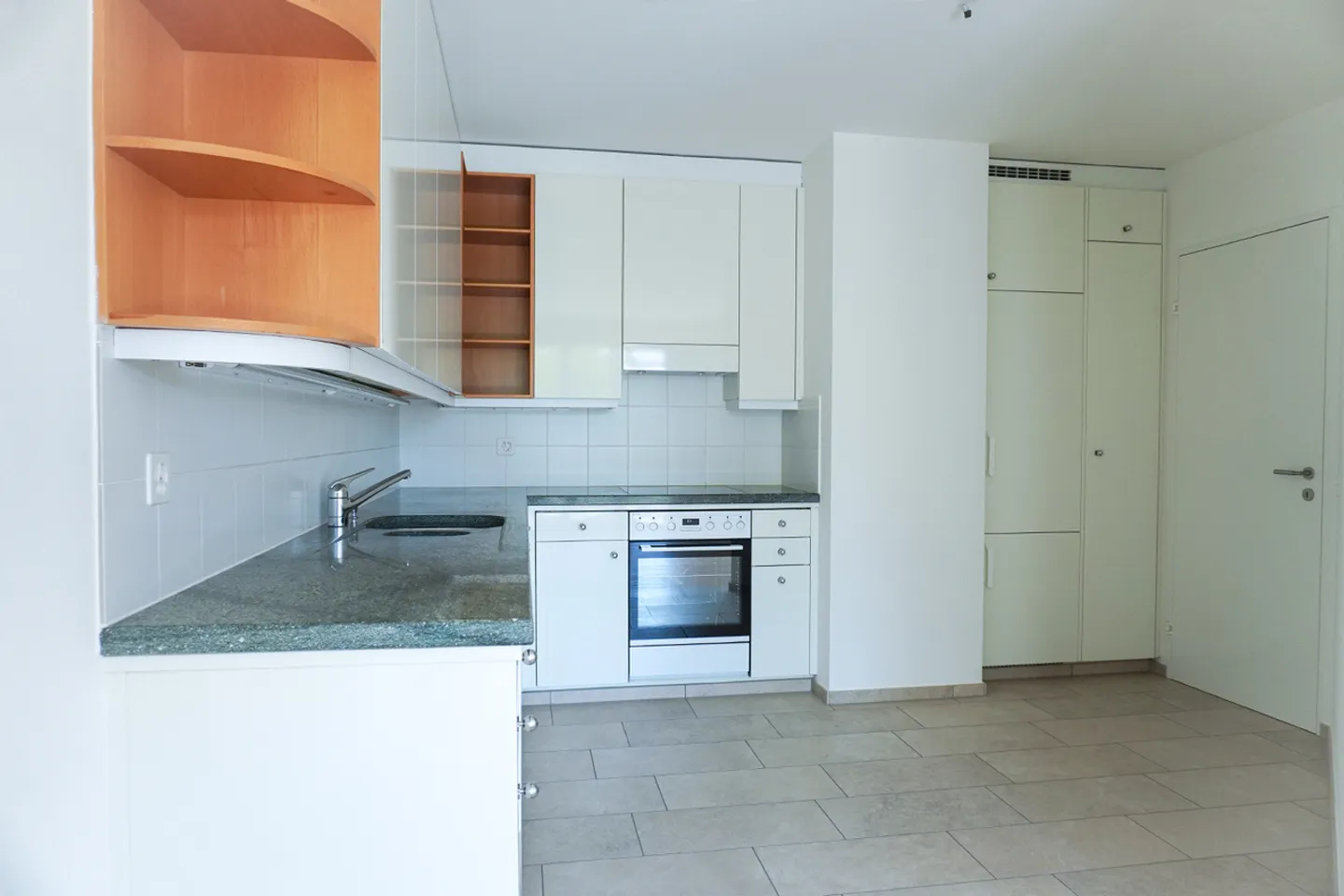Appartement solide de 4,5 pièces recherche des locataires calmes - Photo 8 sur 17