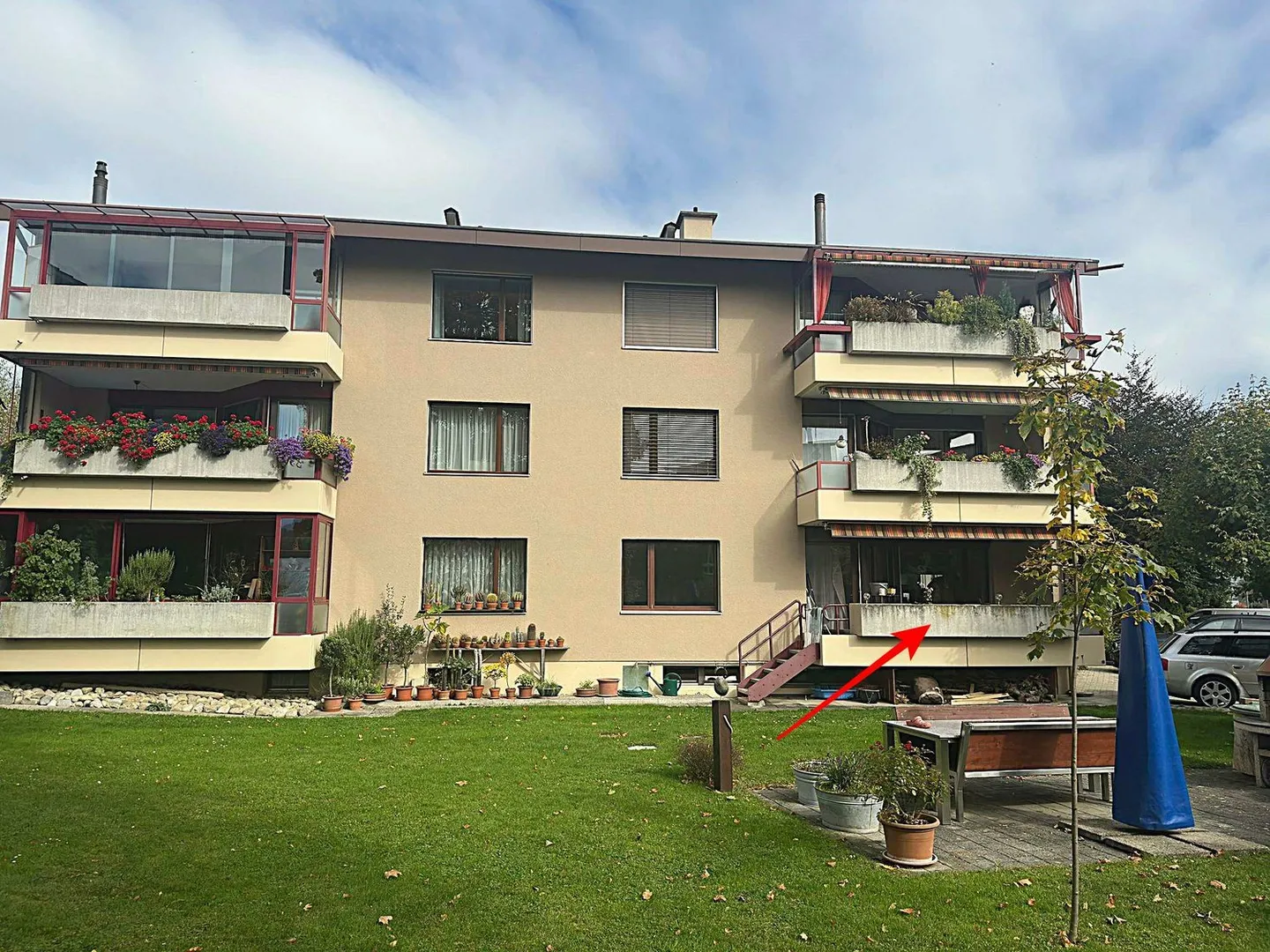 Appartamento di 4,5 stanze appena ristrutturato direttamente accanto all'asilo e alla scuola primaria - Foto 1 di 14