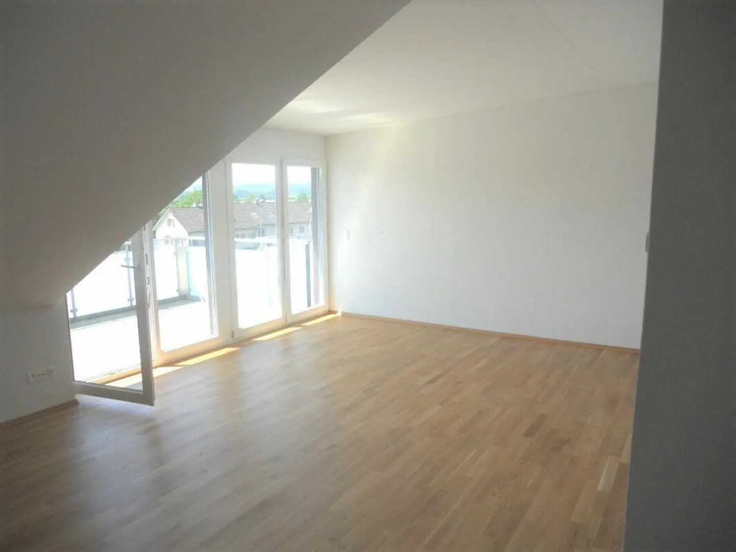 Helle 2.5-Zi-Penthouse mit Balkon - Foto 5 von 10
