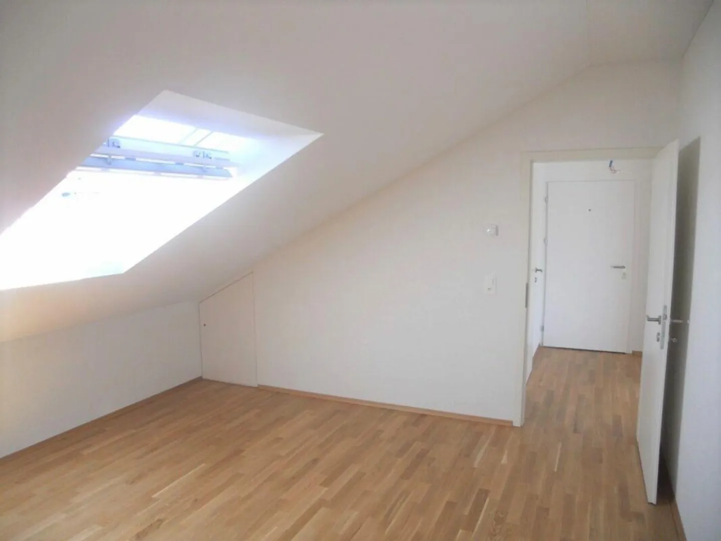 Helle 2.5-Zi-Penthouse mit Balkon - Foto 7 von 10