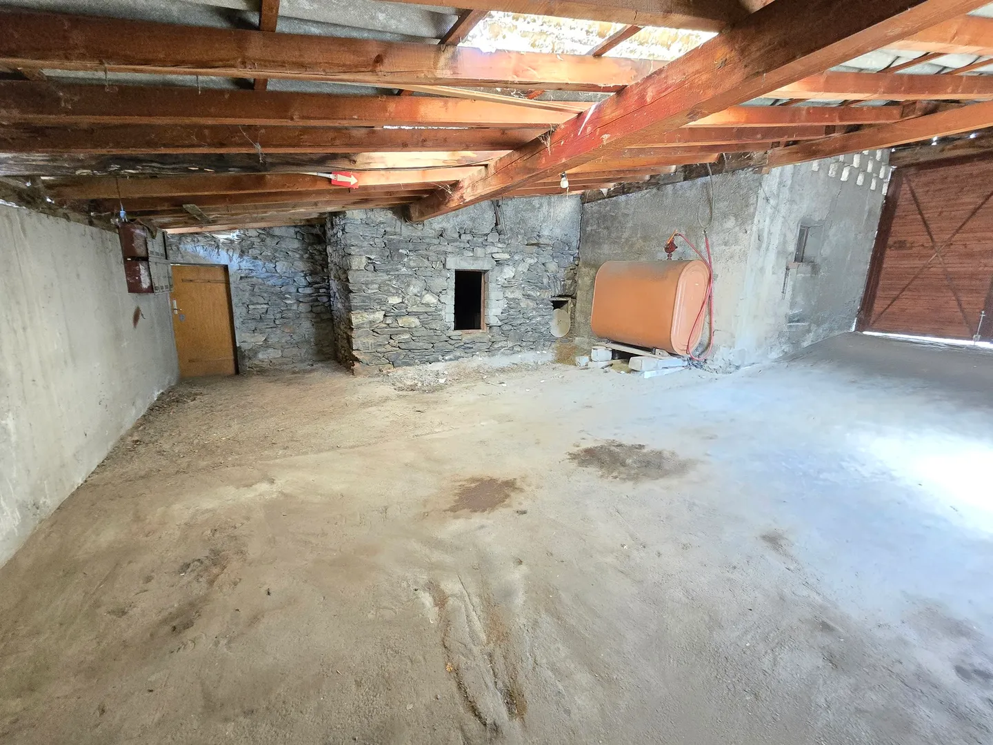 Fienili da ristrutturare - 870 m3 - Vétroz - Grande potenziale - Ref. 10233508 - Foto 11 di 13