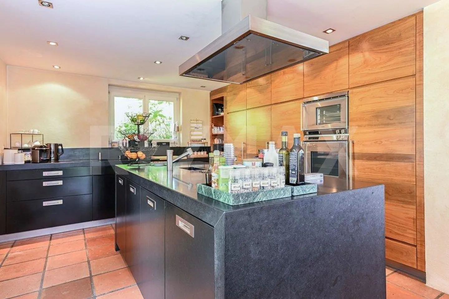 Where Calm Meets Space – Extraordinary Living in Freienstein - Photo 11 of 13