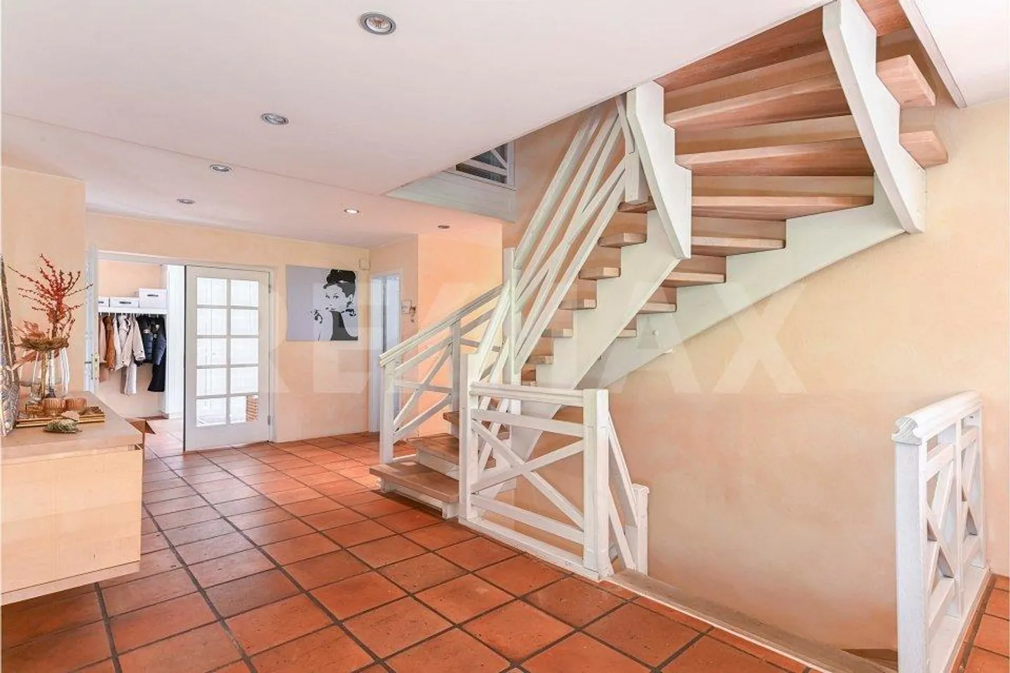 Where Calm Meets Space – Extraordinary Living in Freienstein - Photo 13 of 13