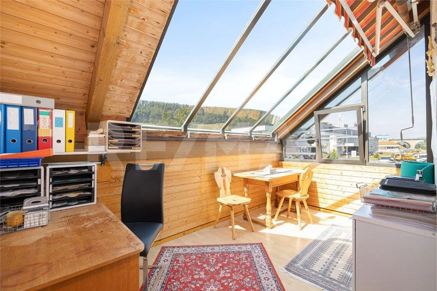 Maison individuelle avec véranda et piscine couverte - Photo 12 sur 13