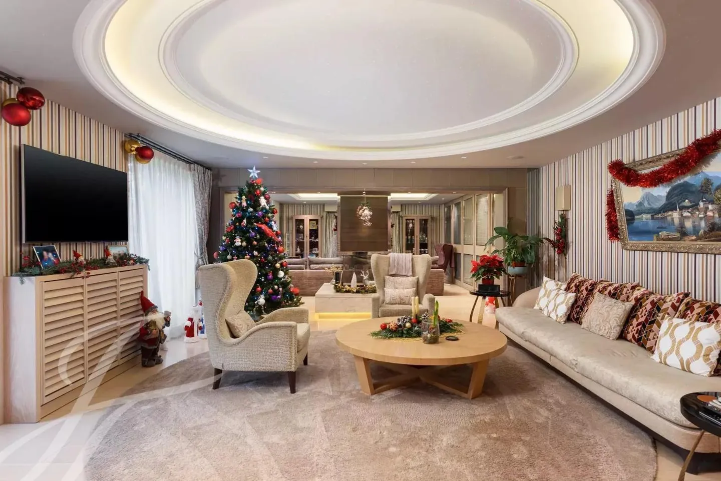 Luxury Villa in Conches - Photo 3 of 13