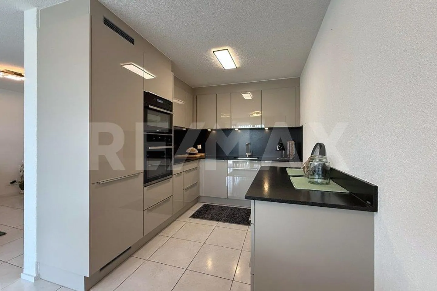 Beaucoup d'espace pour toute la famille - appartement moderne de 5½ pièces dans un endroit calme - Photo 11 sur 13