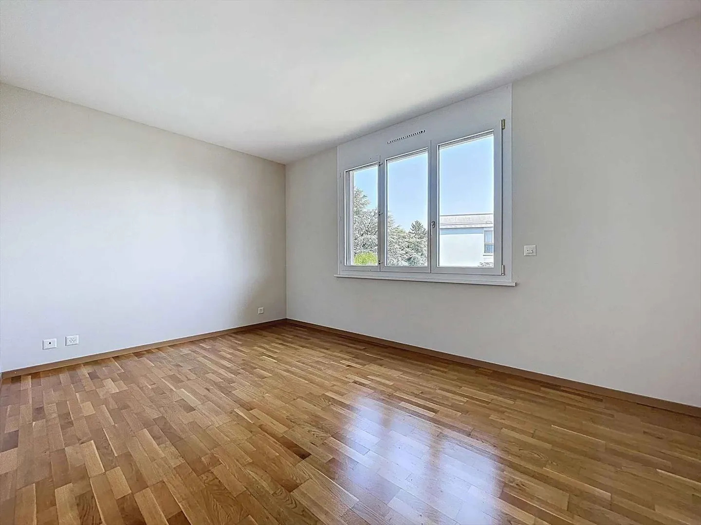Wohnung mit 4.5 Zimmern in absoluter Ruhe - Residenz von hohem Standard - Foto 6 von 13
