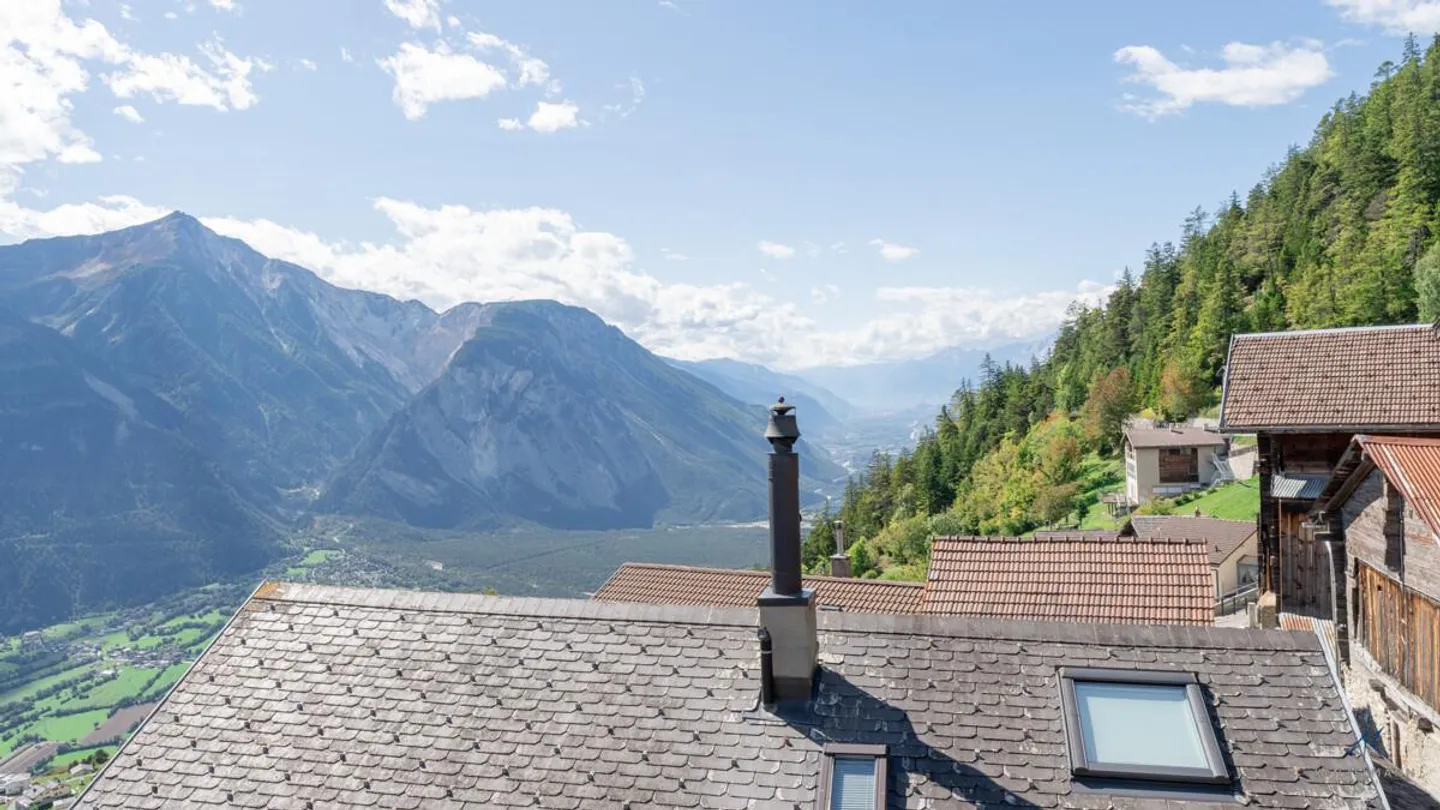 Cozy apartment with fantastic views in Guttet - Photo 25 of 31