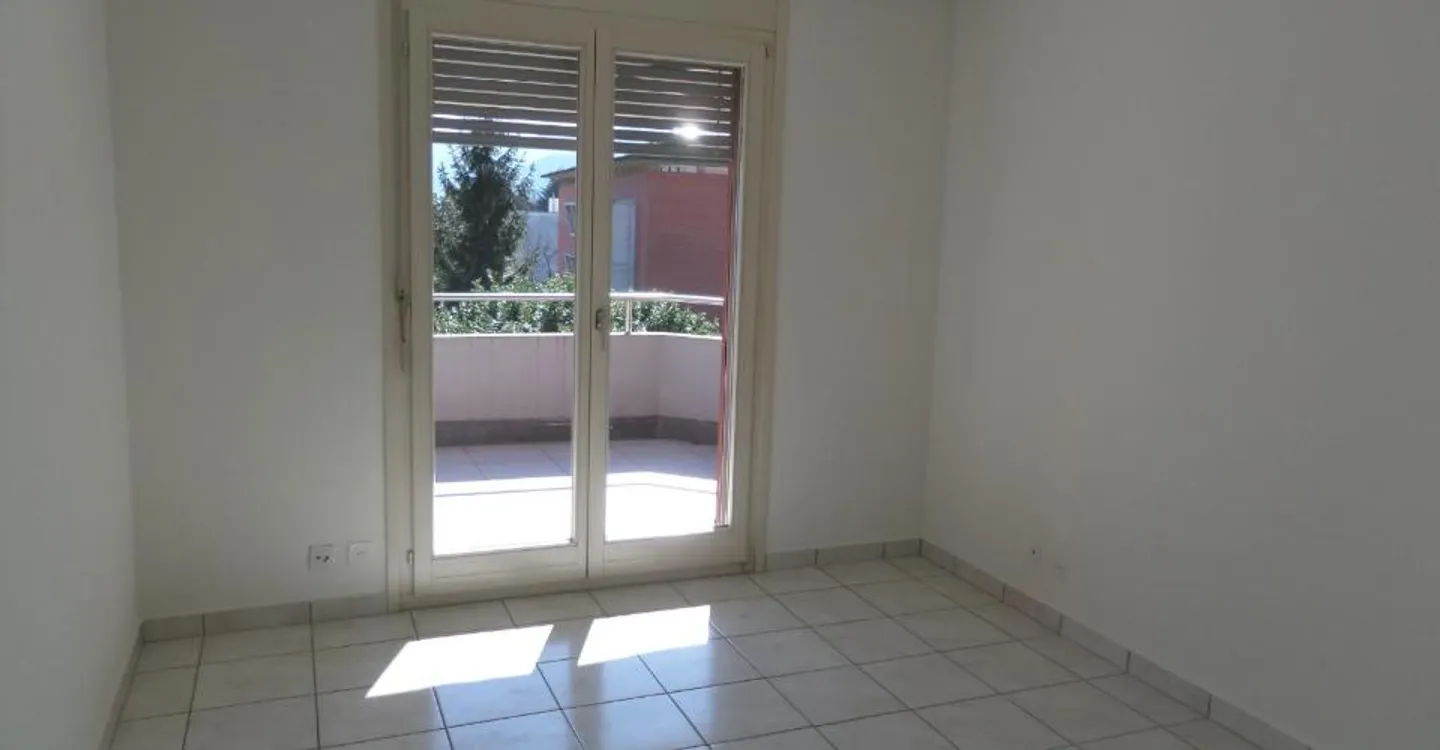 Geräumige Wohnung in ruhiger Lage - Foto 3 von 5