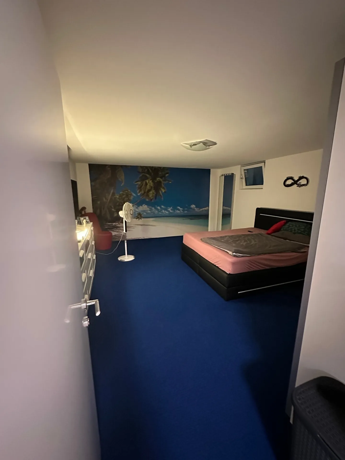 Maison individuelle de 6,5 pièces adaptée aux familles avec jardin spacieux dans un emplacement central - Photo 8 sur 13