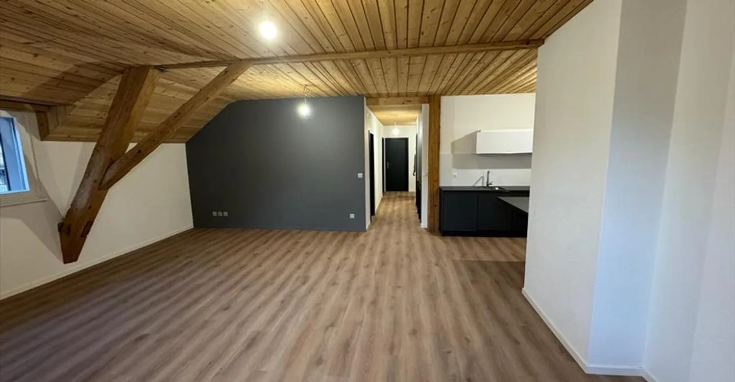 Apartment in the city center - Photo 3 of 16