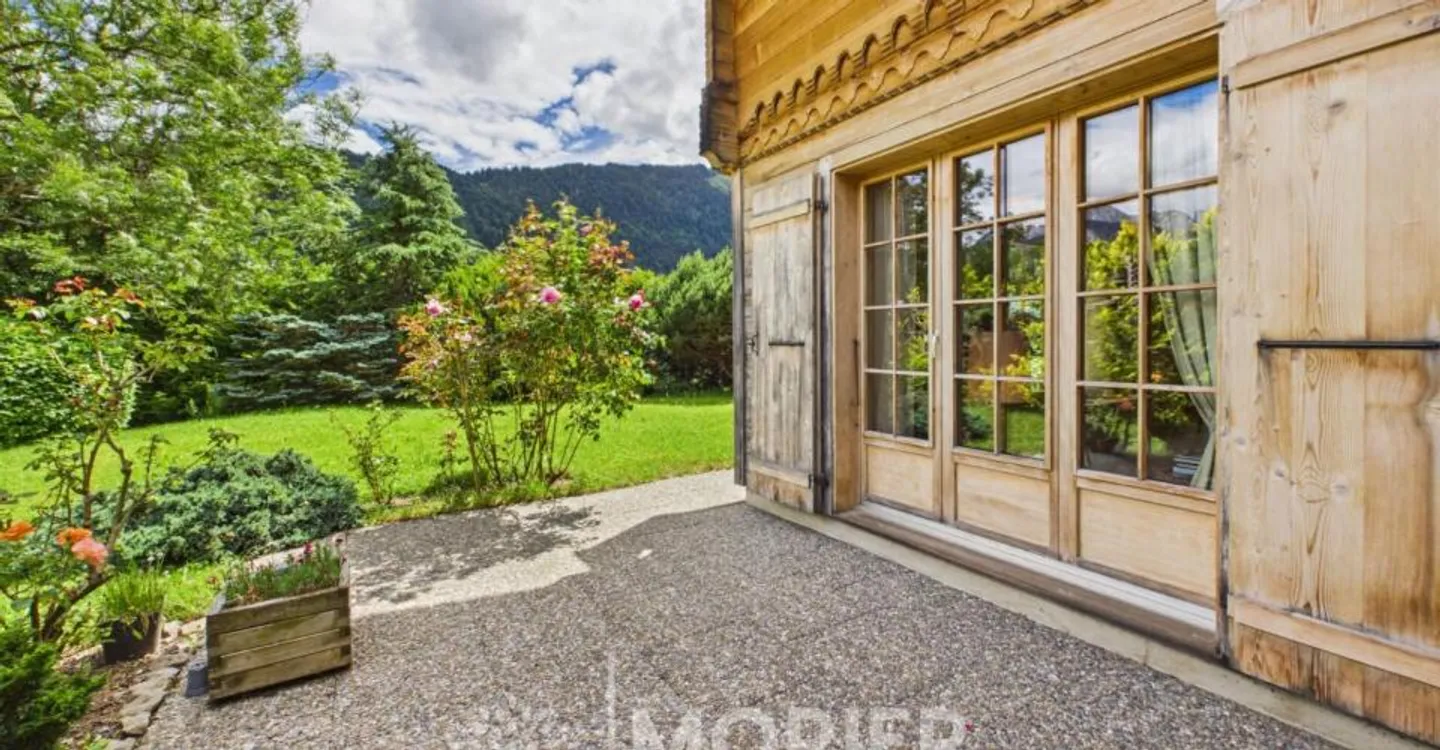 Superb chalet for sale in Rossinière - Photo 4 of 13