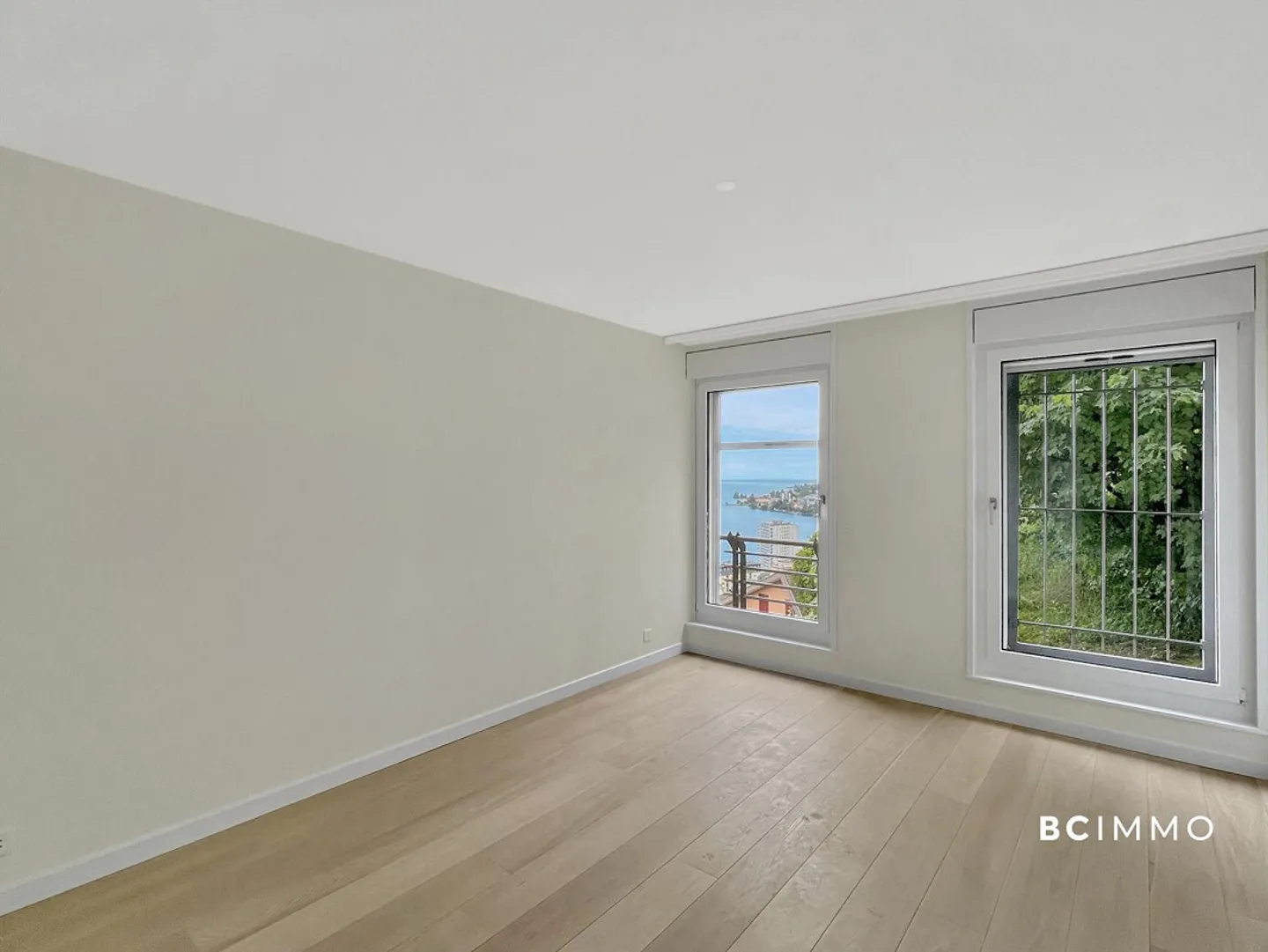 Eleganza contemporanea con vista panoramica sul lago - Foto 6 di 12
