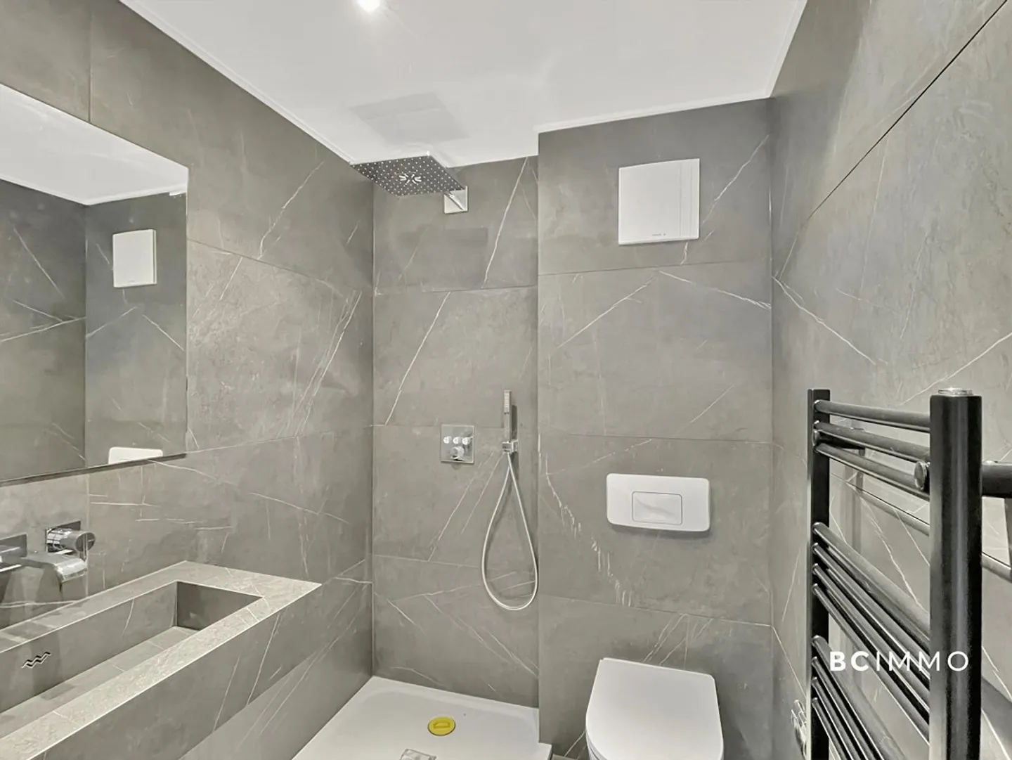 Eleganza contemporanea con vista panoramica sul lago - Foto 7 di 12