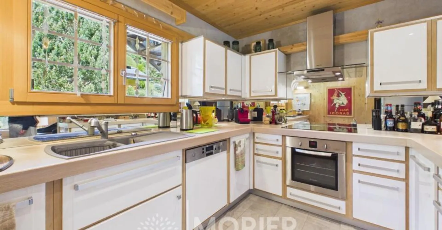 Superb chalet for sale in Rossinière - Photo 11 of 13