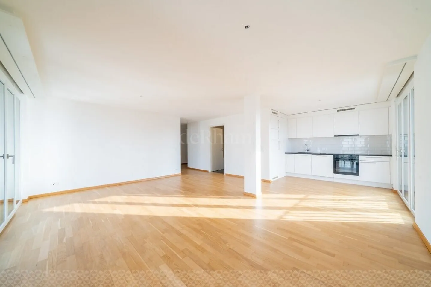 4.5 Room Bright Apartment Near Sébeillon - Photo 4 of 11