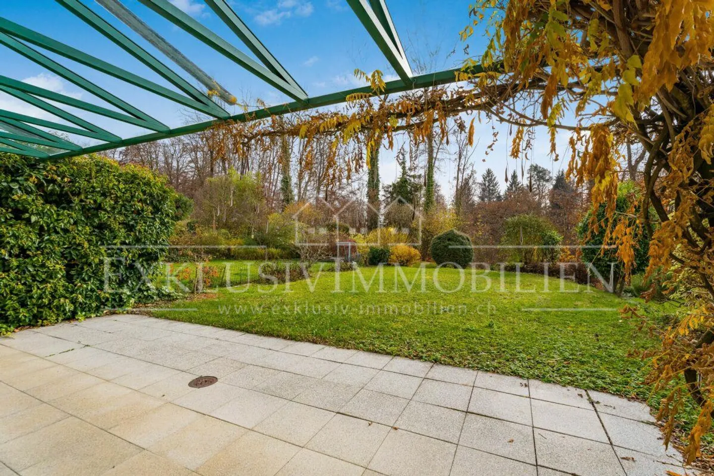 Luxurious living meets timeless elegance - Photo 3 of 6