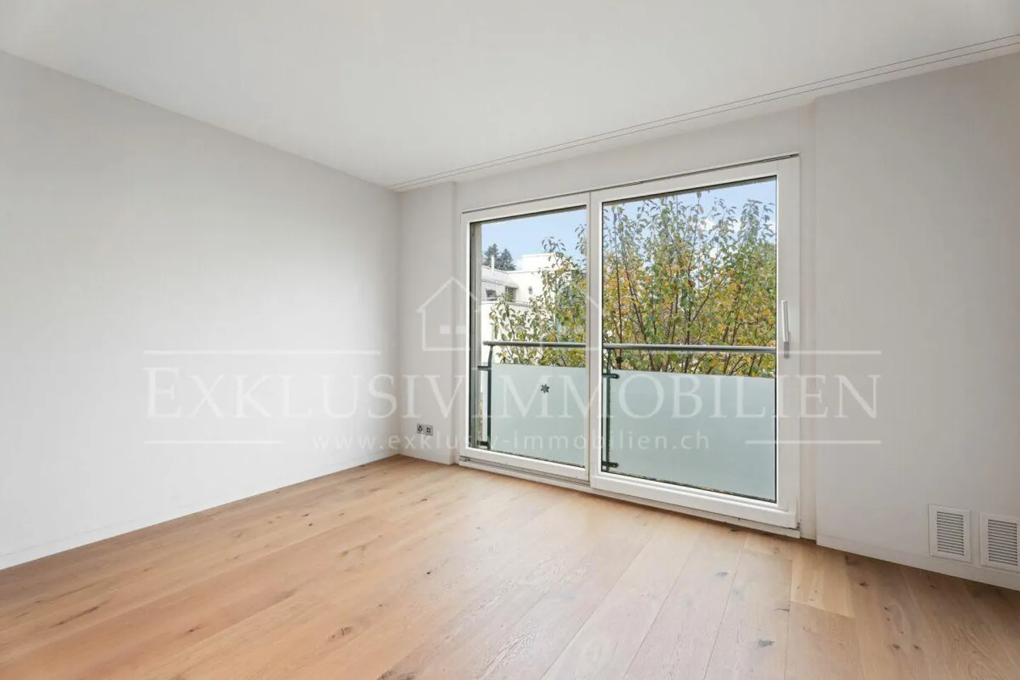 Luxurious living meets timeless elegance - Photo 5 of 6